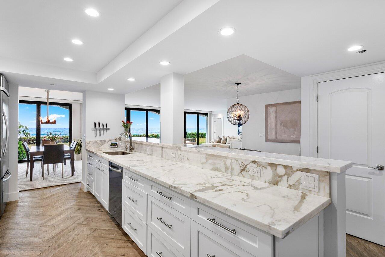 BEACH POINT COND DECL FIL - Residential