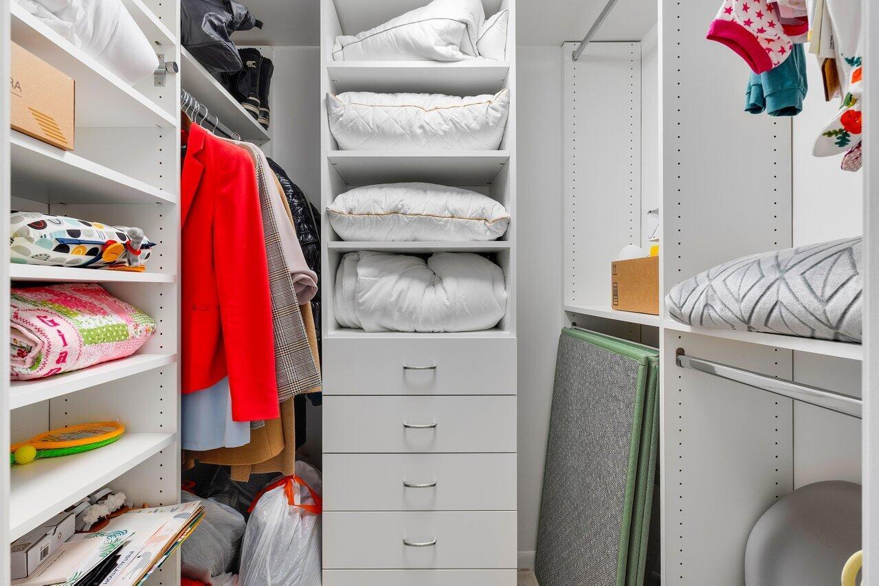 BEACH POINT COND DECL FIL - Residential