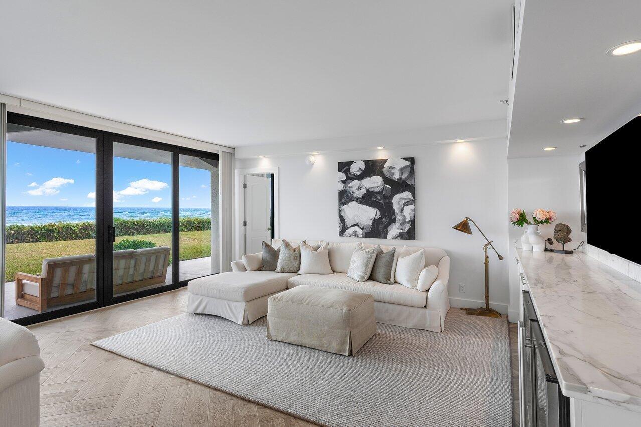 BEACH POINT COND DECL FIL - Residential