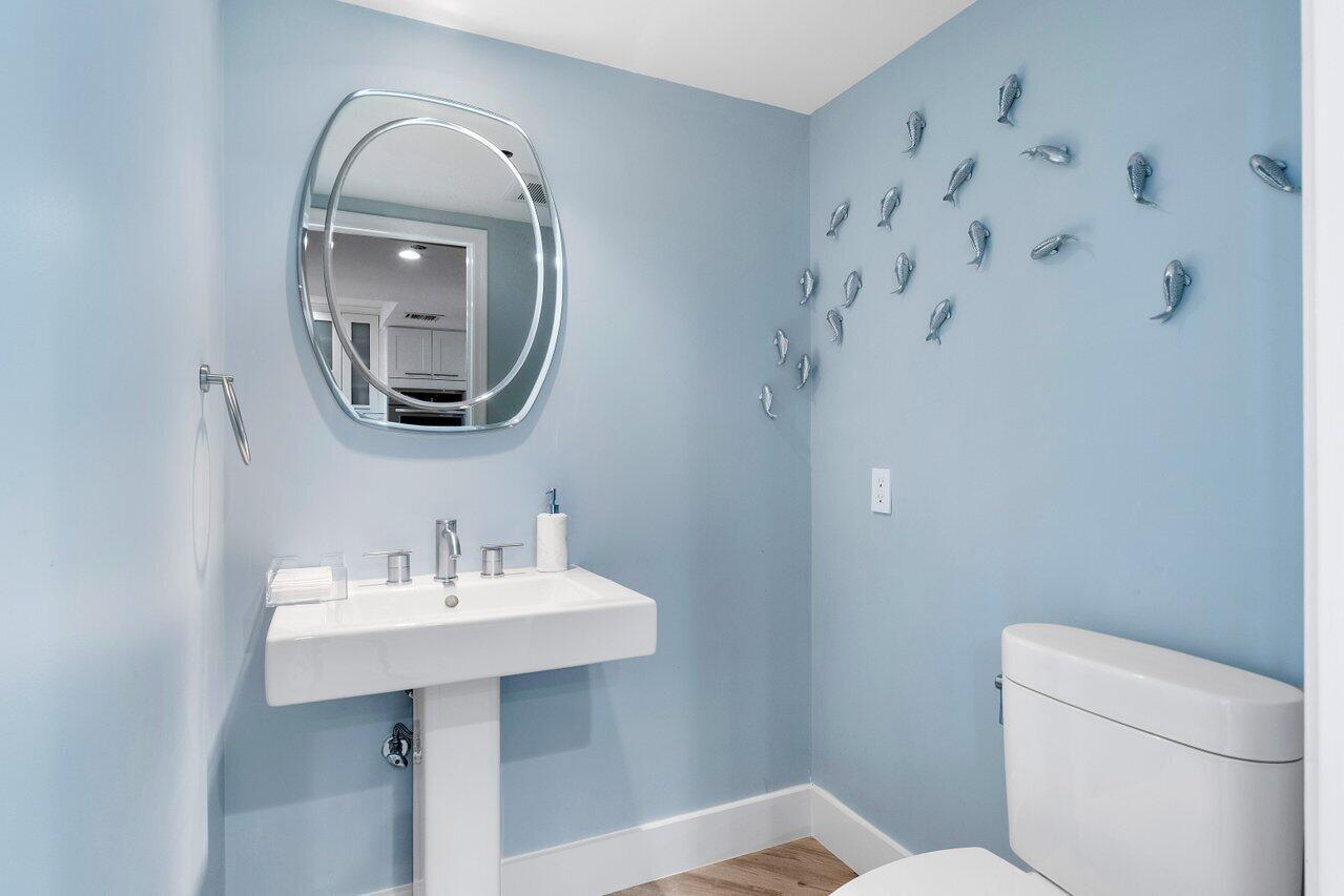 BEACH POINT COND DECL FIL - Residential