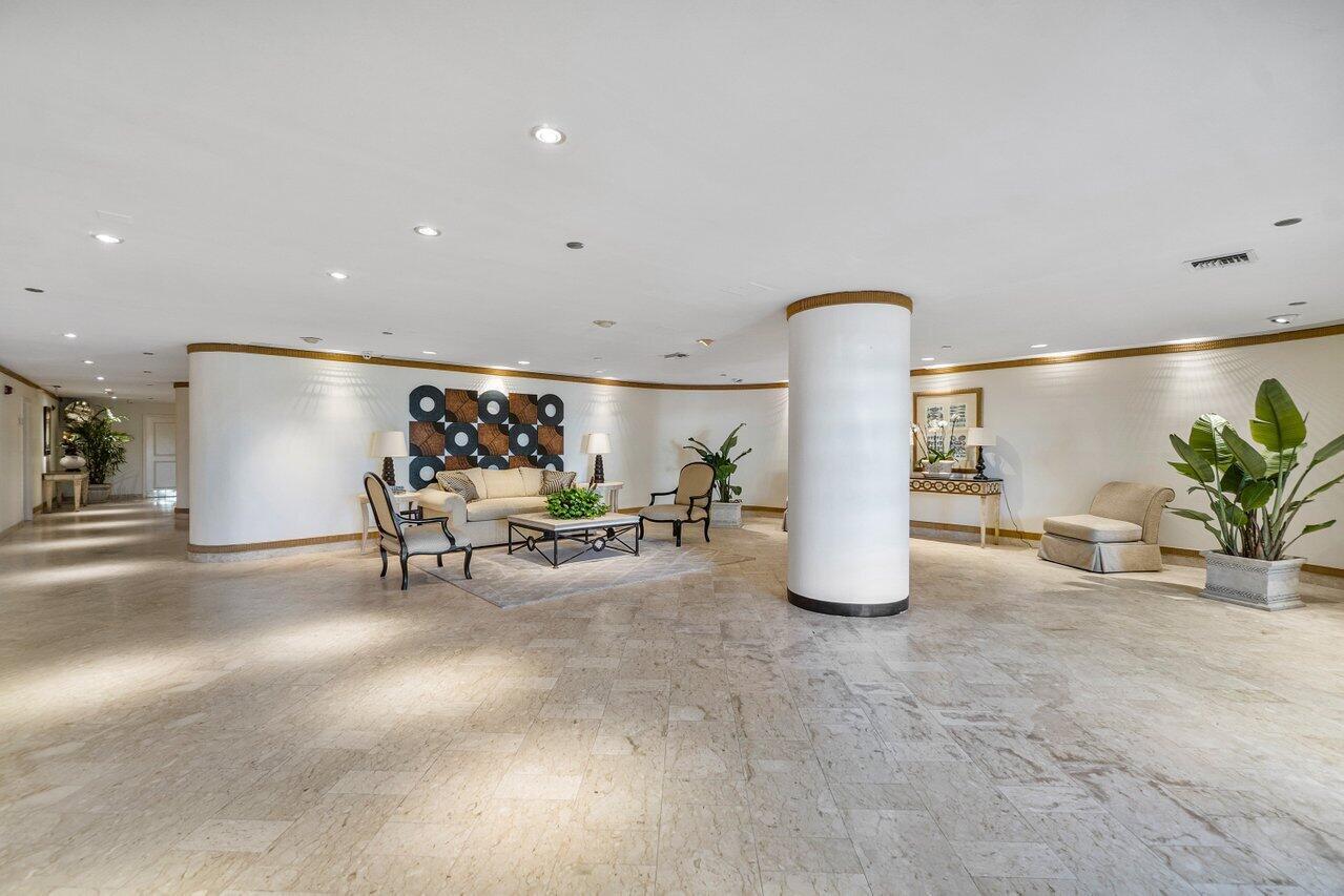 BEACH POINT COND DECL FIL - Residential