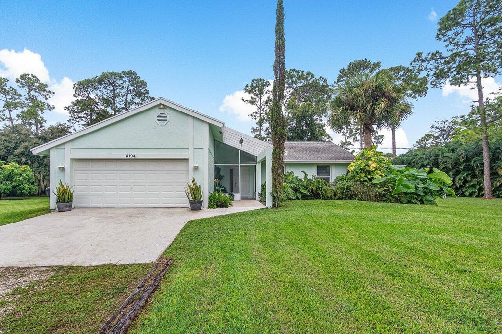 Photo of 14194 82nd Lane N, Loxahatchee, FL 33470 (MLS # R11027553)