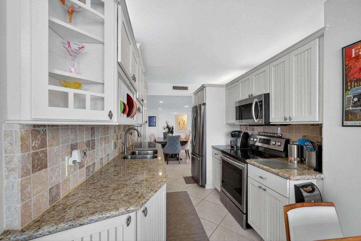 COTE D AZUR - Residential Lease