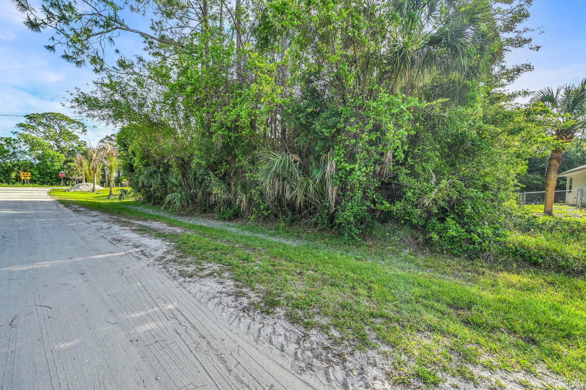 VERO LAKE ESTATES UNIT A - Land