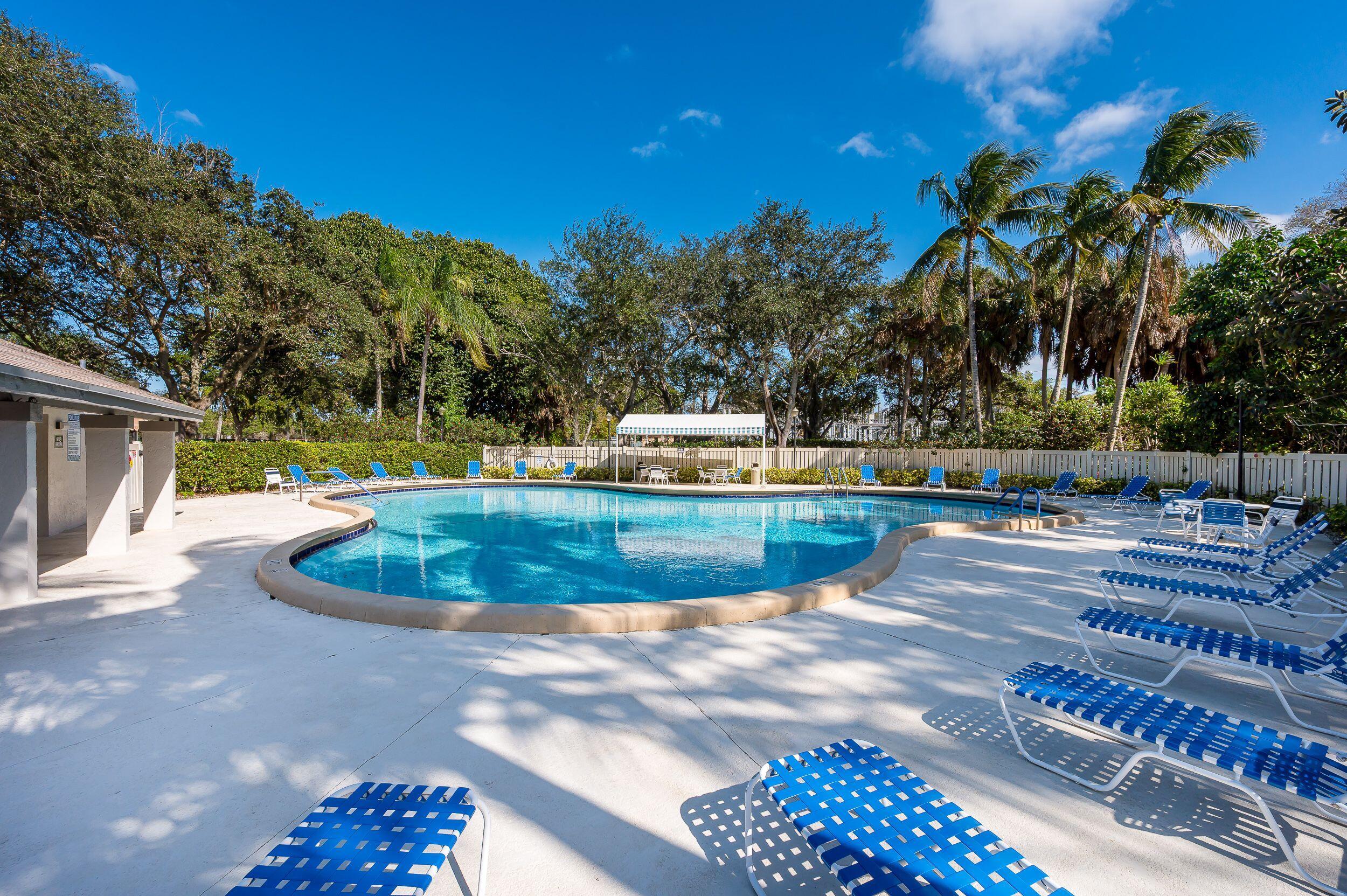 BAYWOOD VILLAGE II-D CONDO - Residential