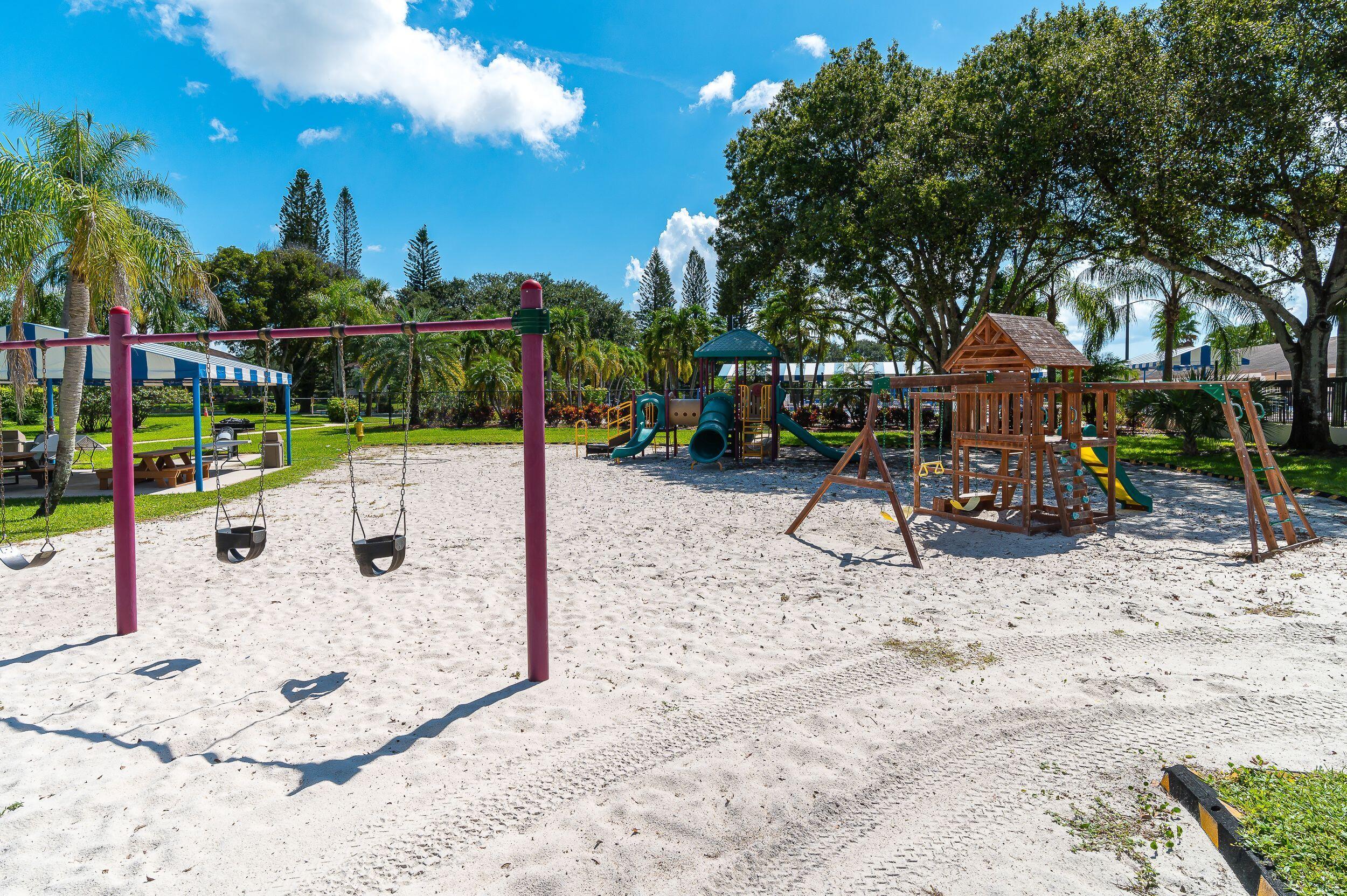 BAYWOOD VILLAGE II-D CONDO - Residential