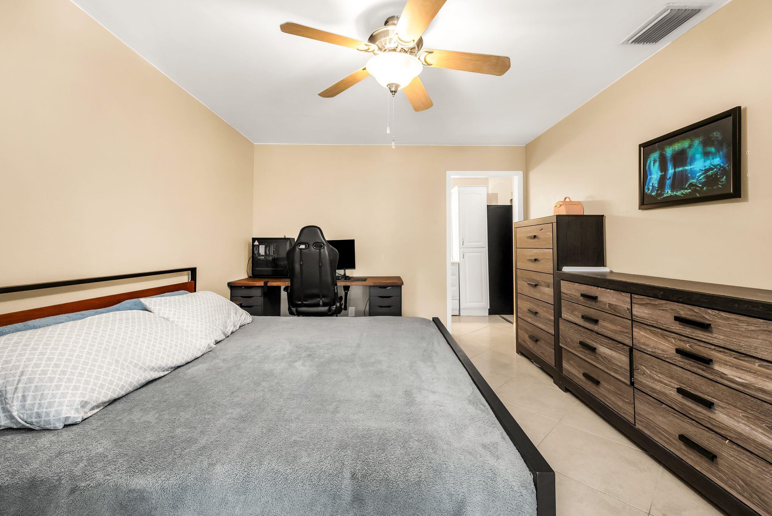 BAYWOOD VILLAGE II-D CONDO - Residential