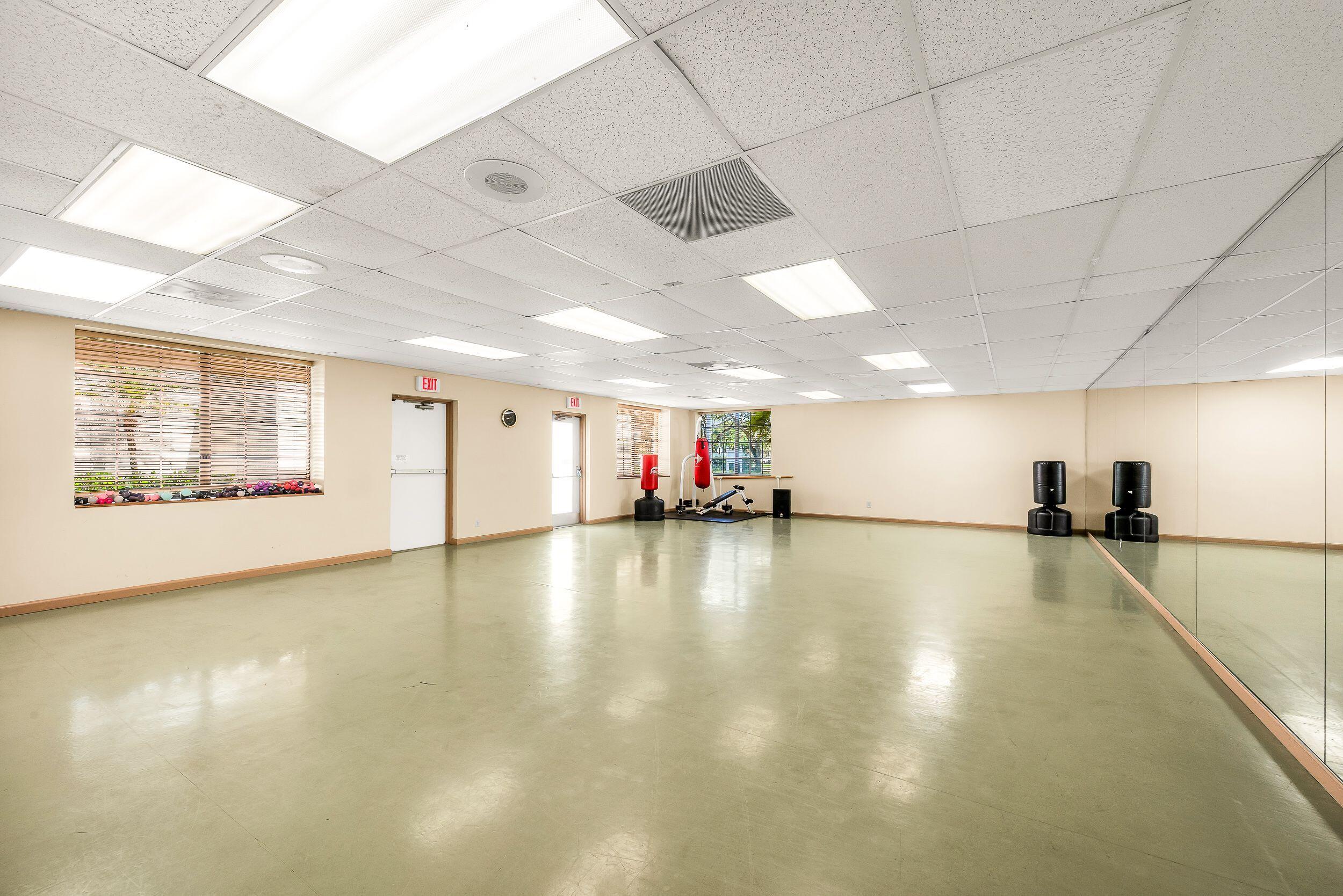 BAYWOOD VILLAGE II-D CONDO - Residential