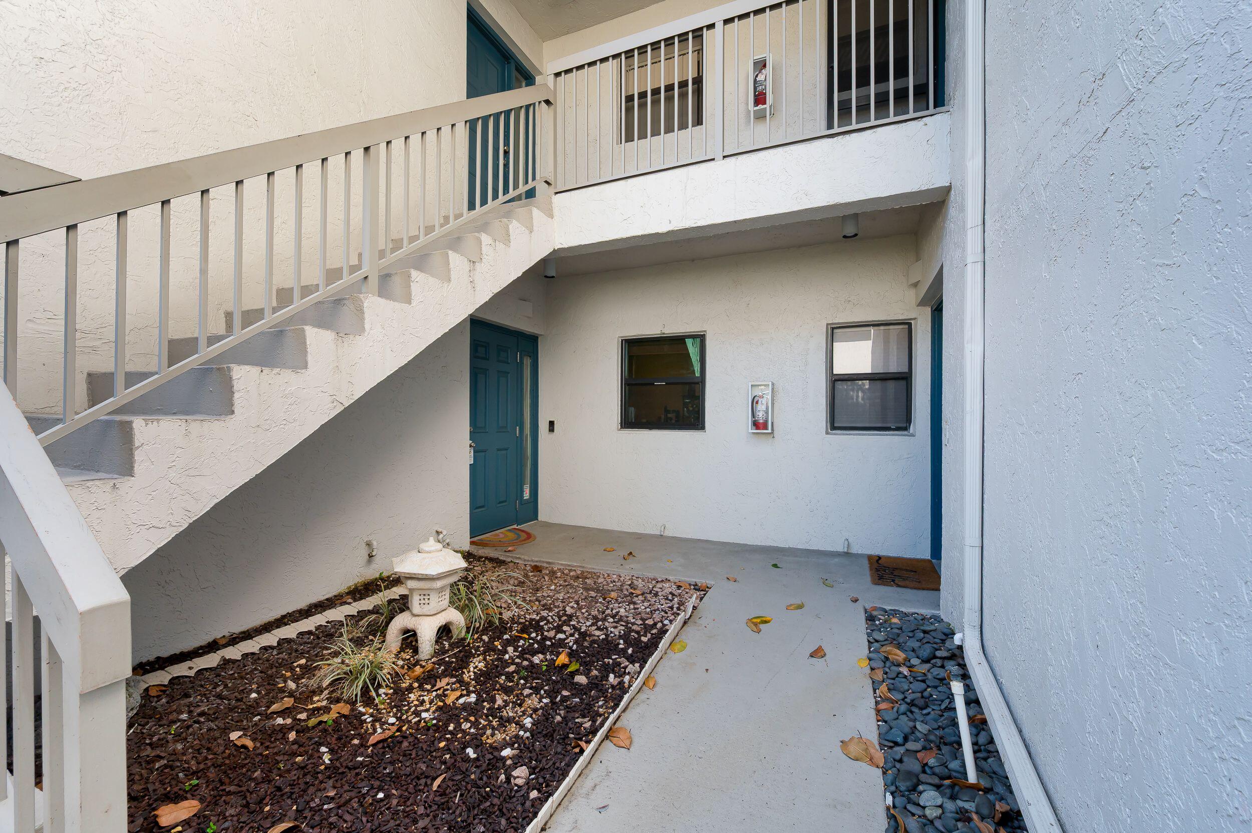 BAYWOOD VILLAGE II-D CONDO - Residential