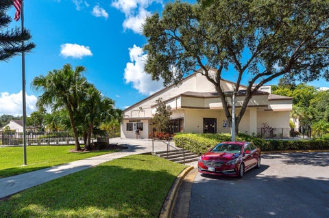 Tiny photo for 4772 NW 22nd Street #42122, Coconut Creek, FL 33063 (MLS # R11160408)