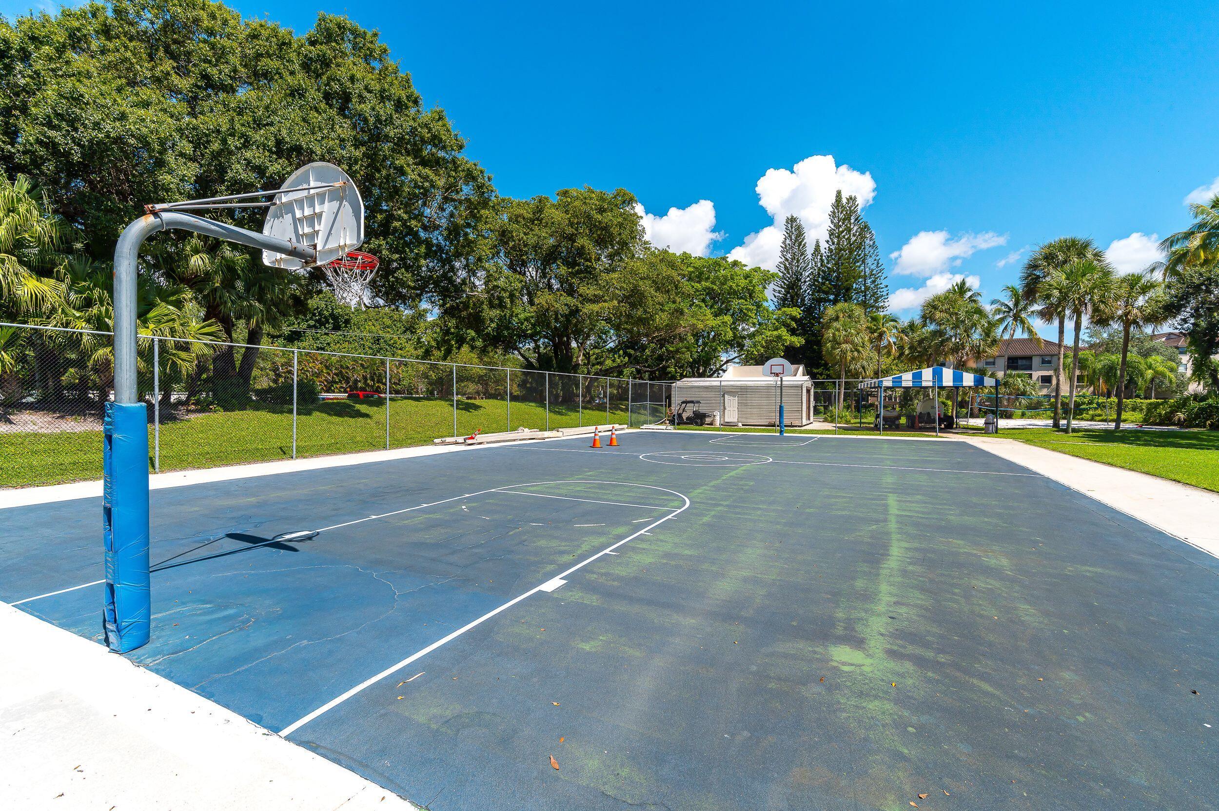 BAYWOOD VILLAGE II-D CONDO - Residential