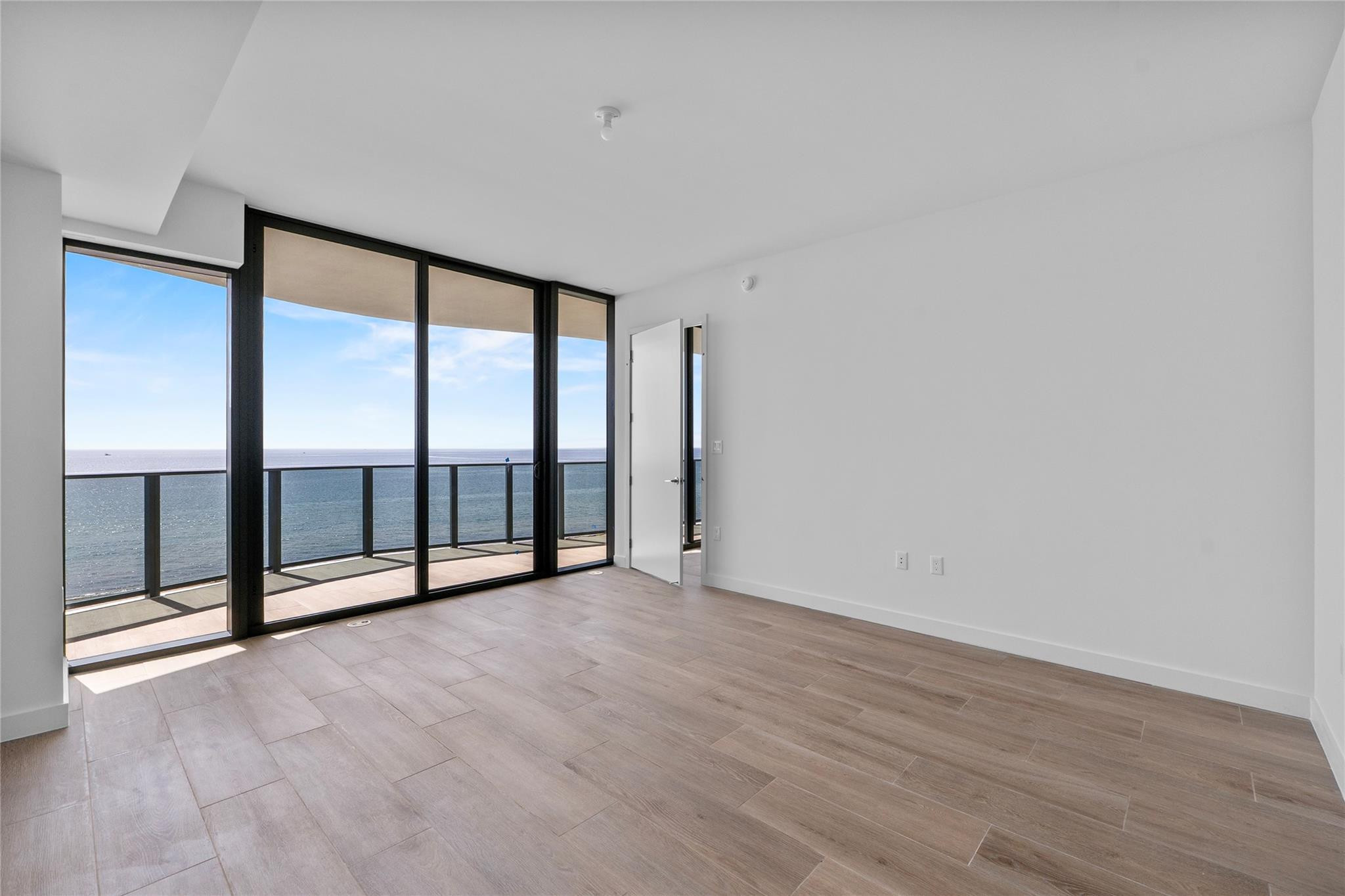 900 N Ocean Boulevard 702