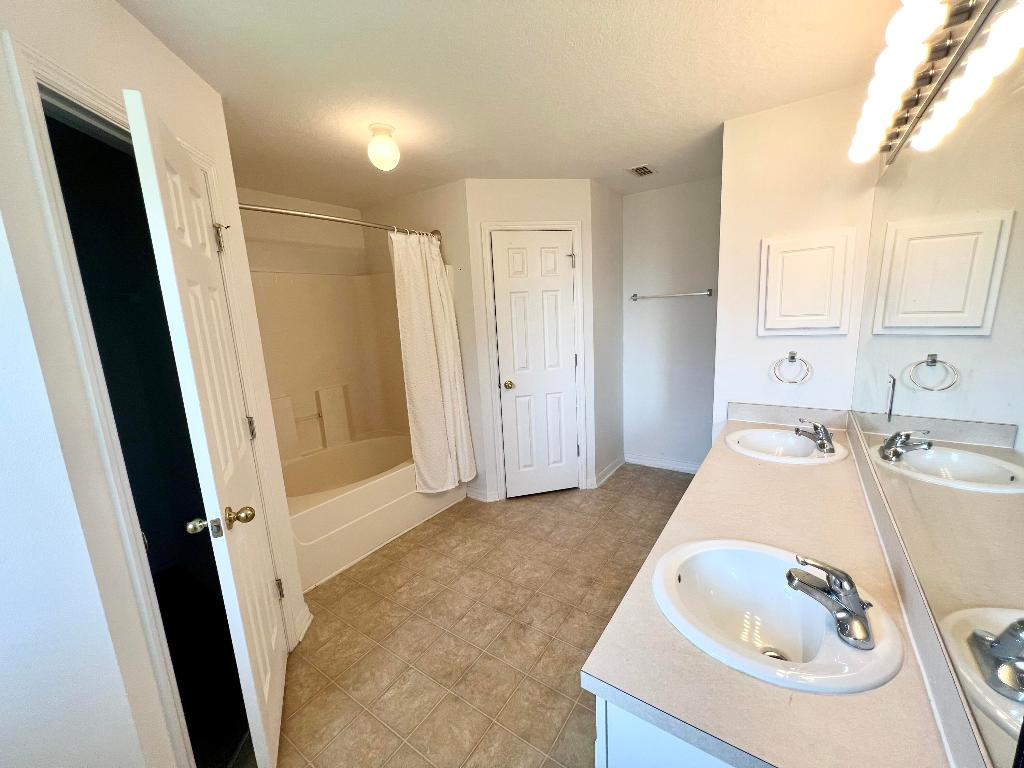 SEBASTIAN HIGHLANDS UNIT 17 - Residential