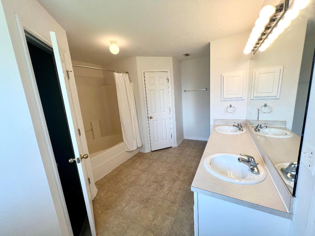 SEBASTIAN HIGHLANDS UNIT 17 - Residential