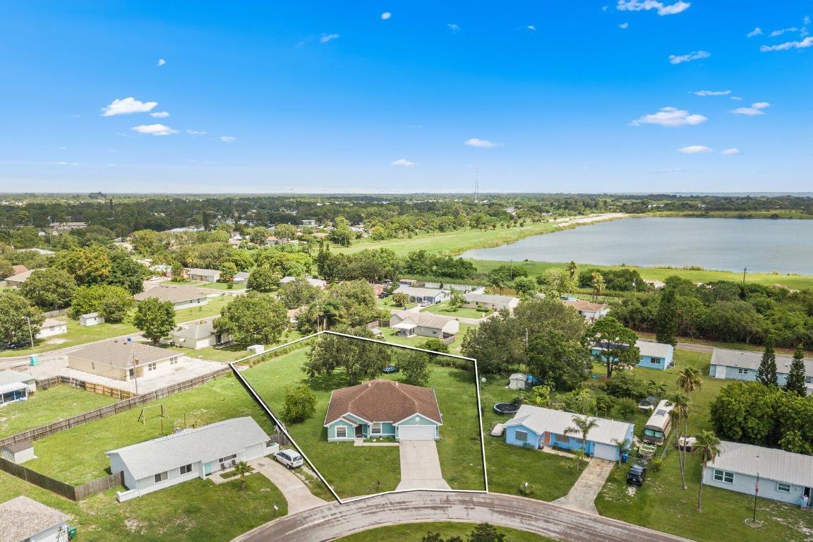 SEBASTIAN HIGHLANDS UNIT 17 - Residential