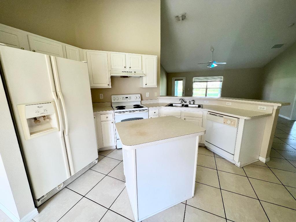 SEBASTIAN HIGHLANDS UNIT 17 - Residential