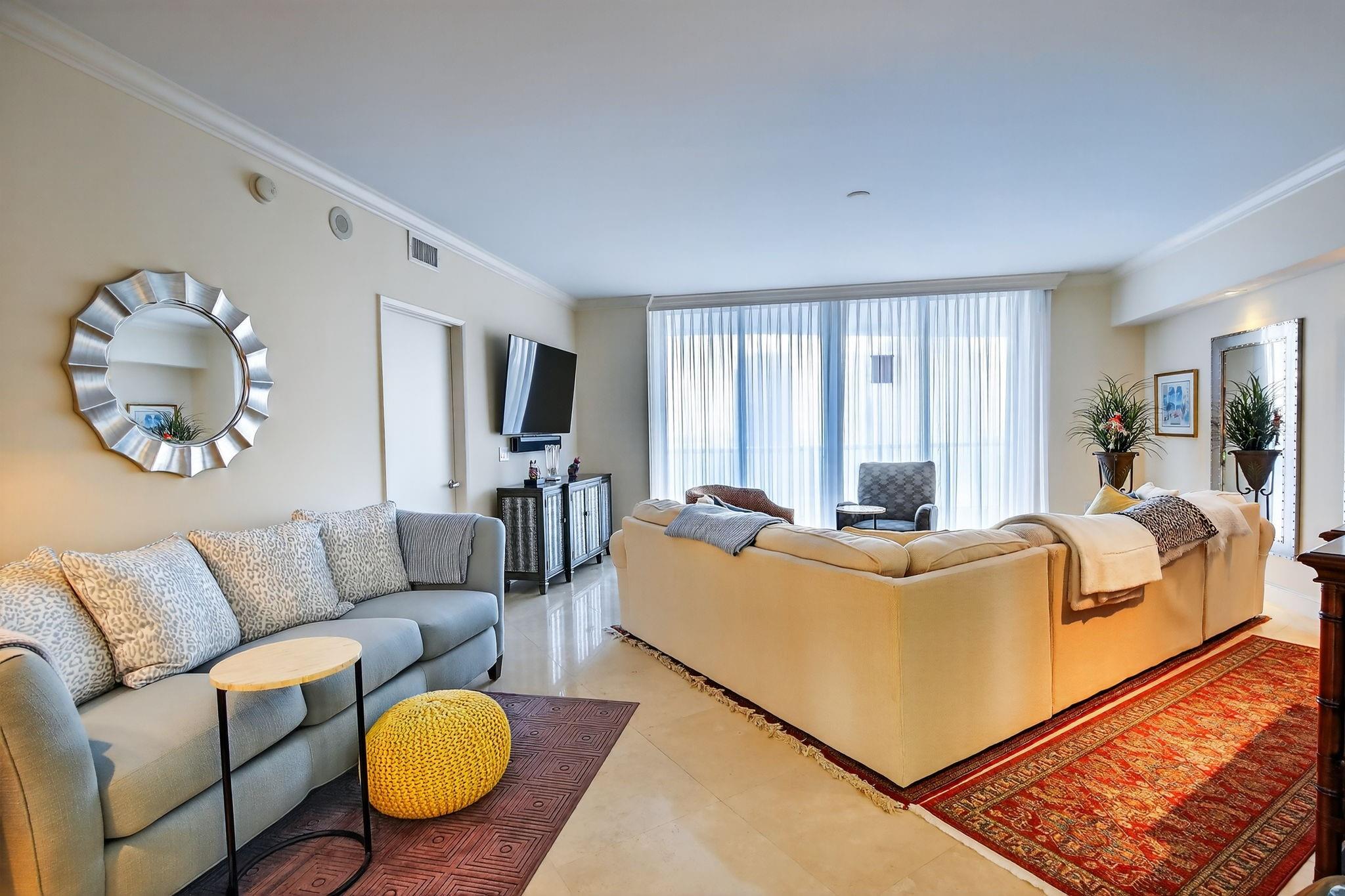 LAS OLAS RIVER HOUSE COND - Residential