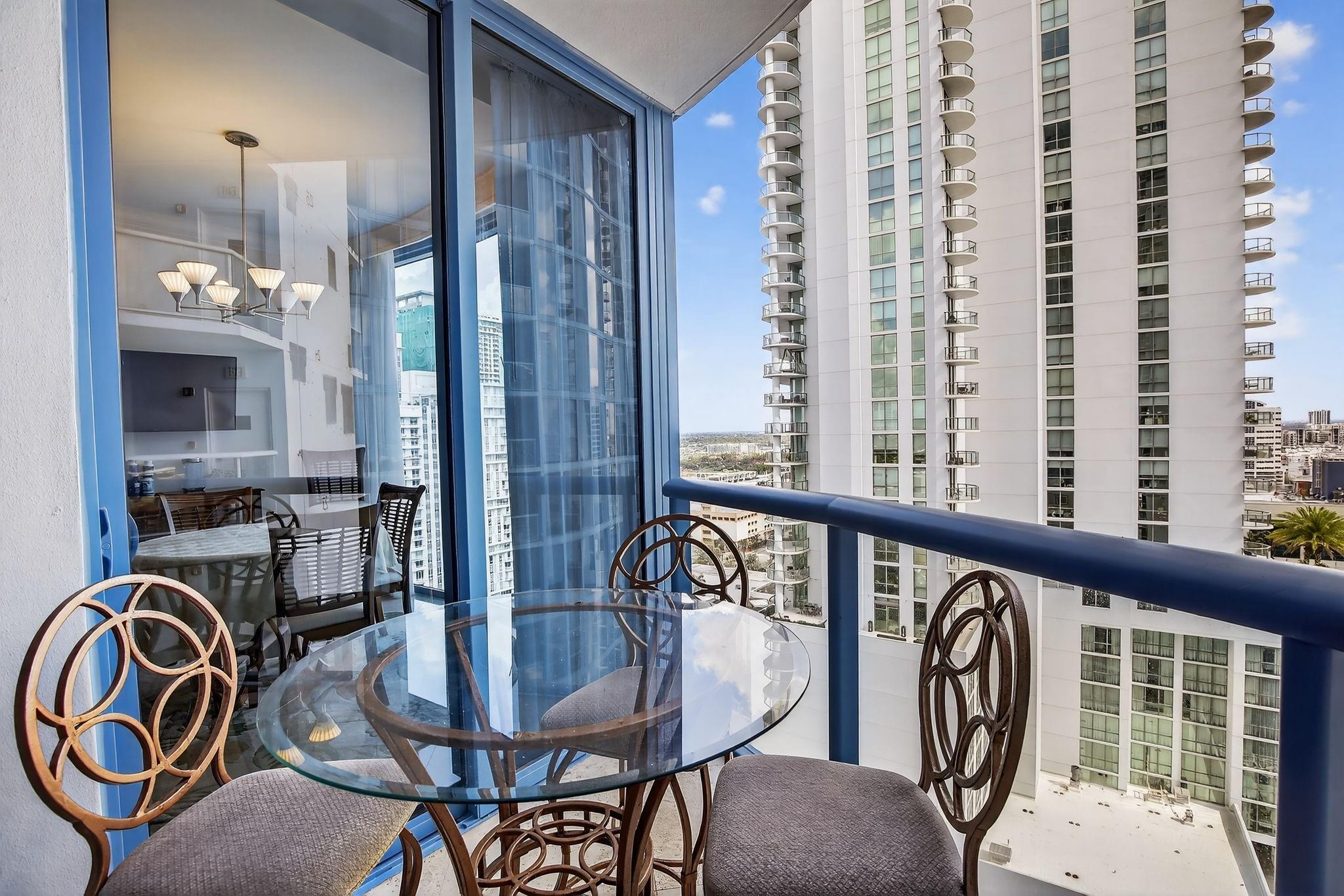 LAS OLAS RIVER HOUSE COND - Residential