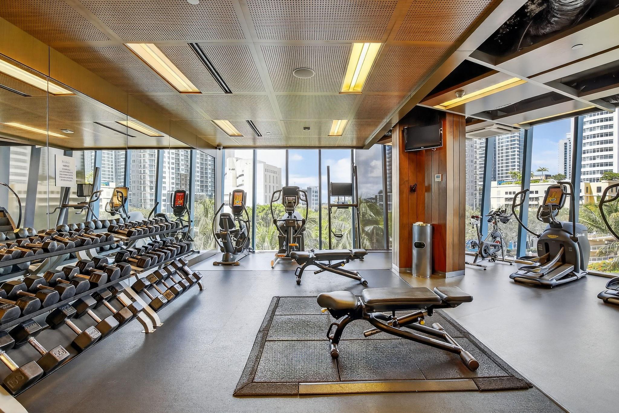 LAS OLAS RIVER HOUSE COND - Residential