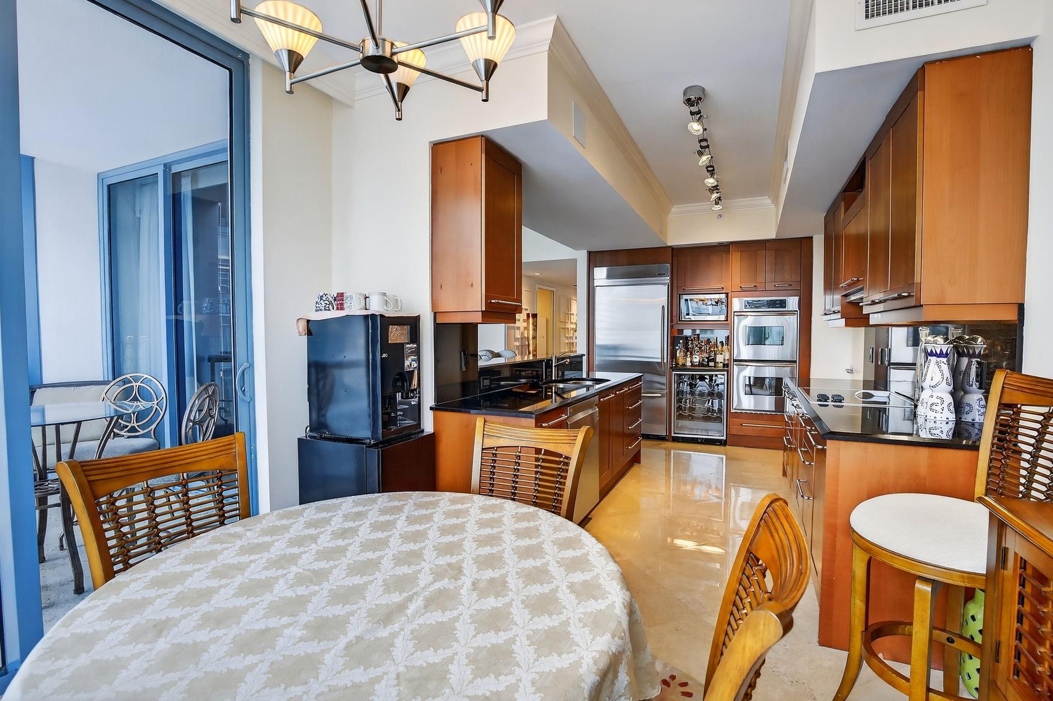 LAS OLAS RIVER HOUSE COND - Residential