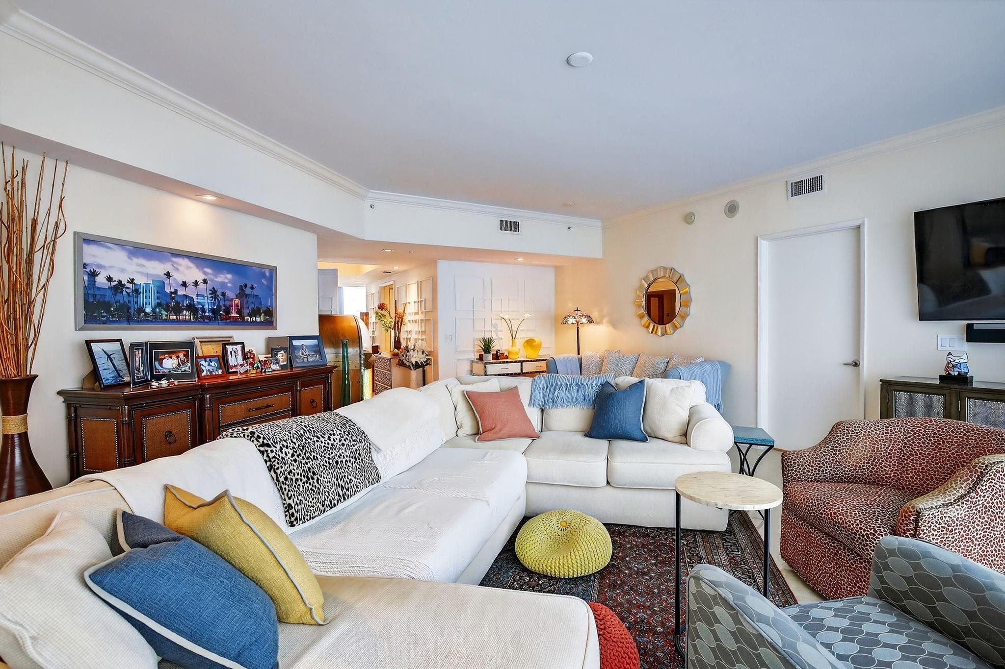 LAS OLAS RIVER HOUSE COND - Residential