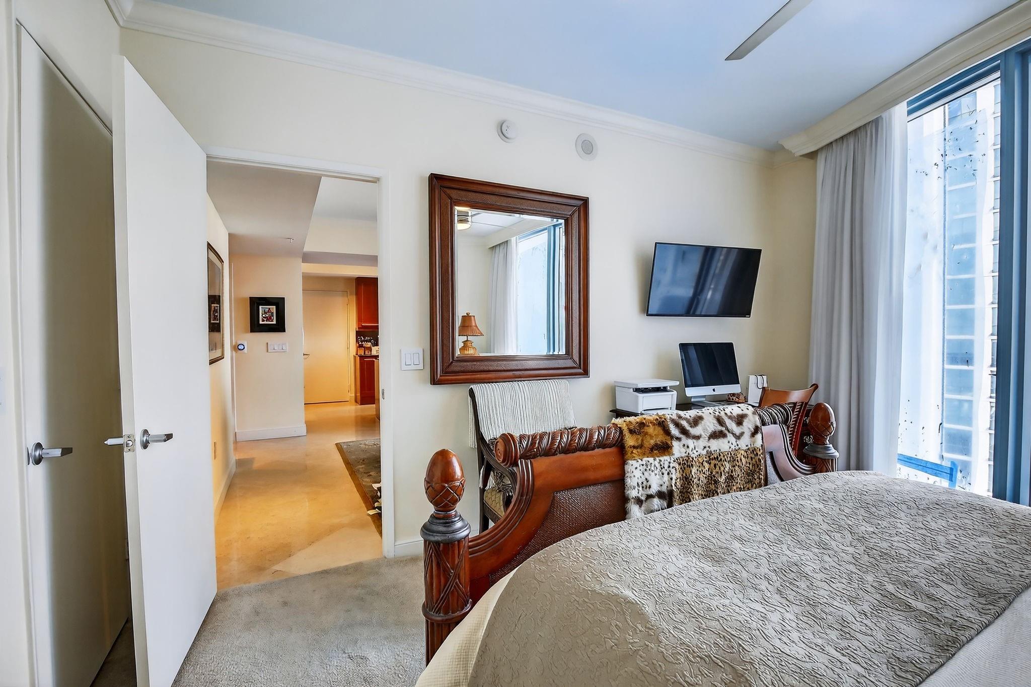 LAS OLAS RIVER HOUSE COND - Residential