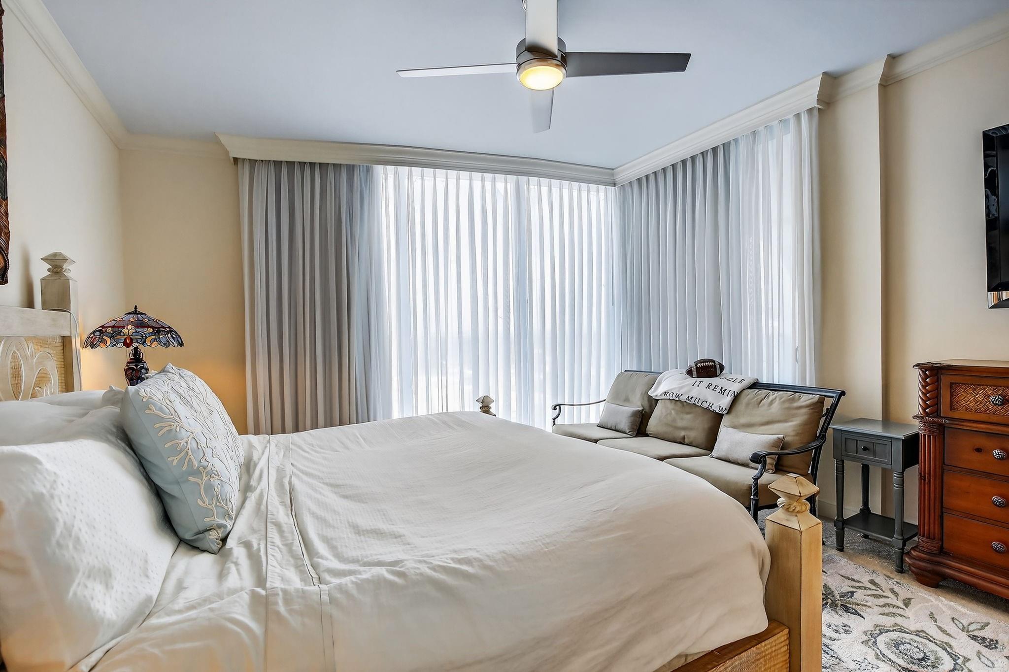 LAS OLAS RIVER HOUSE COND - Residential