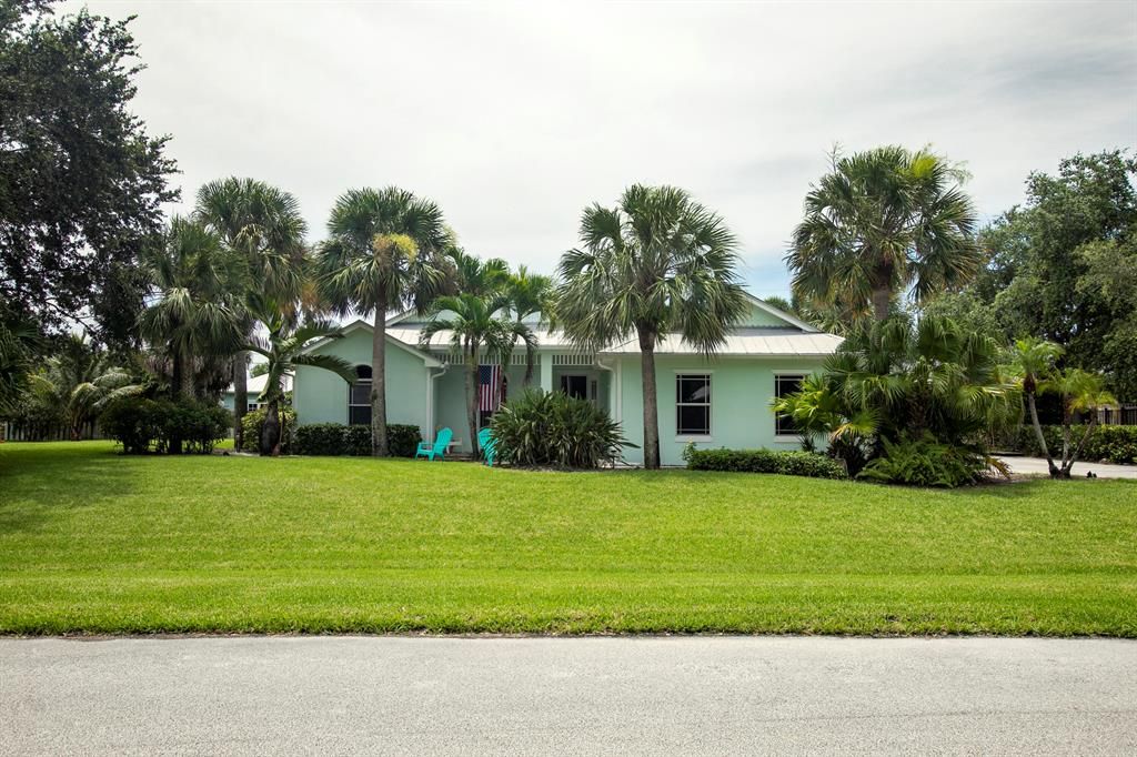 Photo of 4562 SE Pompano Terrace, Stuart, FL 34997 (MLS # R10734030)