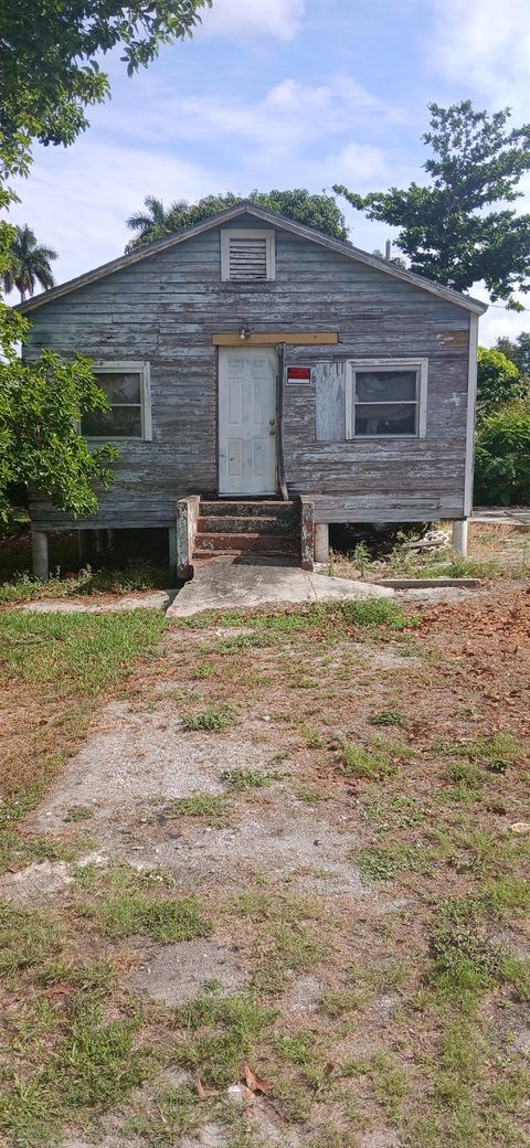 1709 NW Avenue G Avenue Belle Glade FL 33430