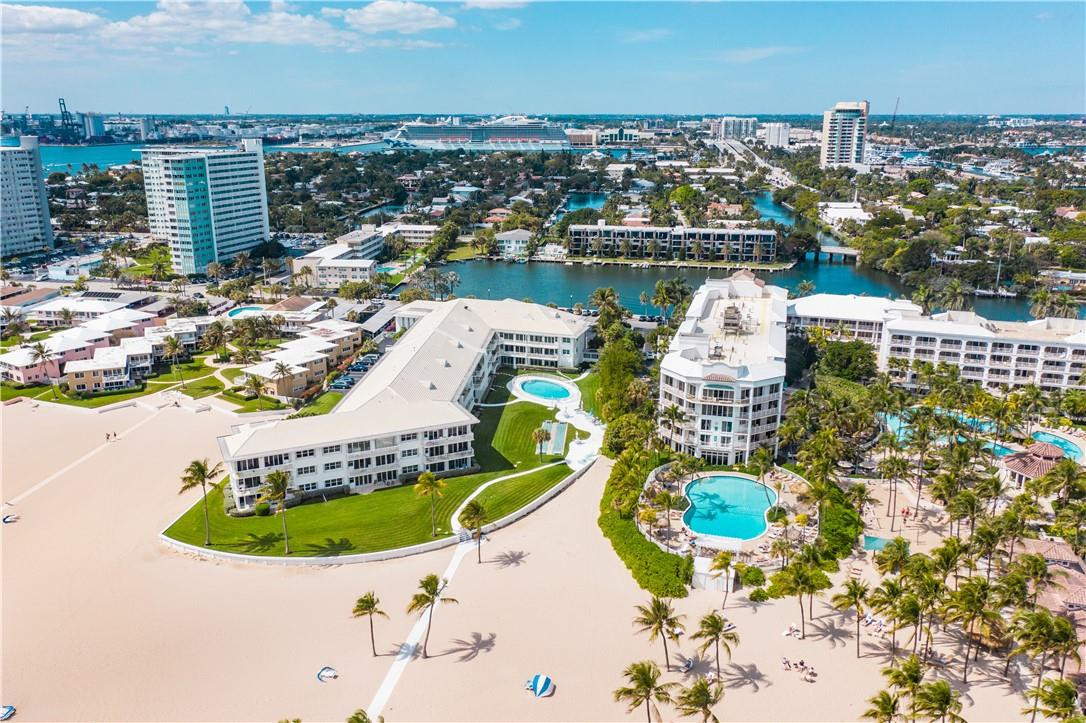 Lago Mar Place - Residential