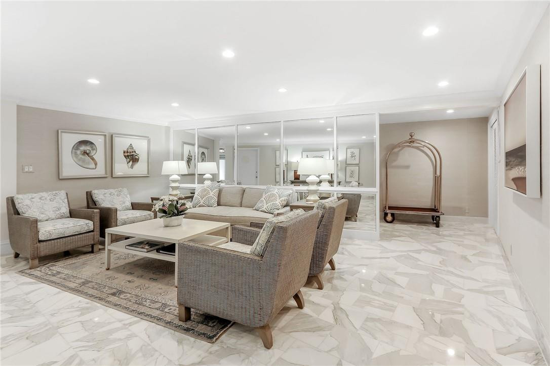 Lago Mar Place - Residential