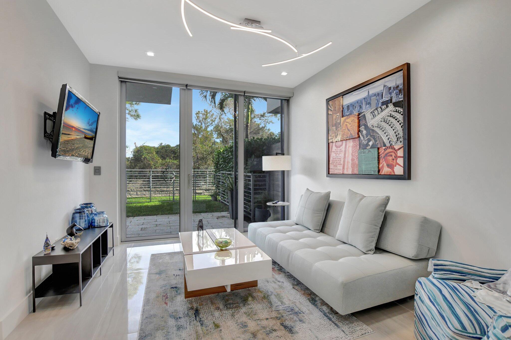 SPANISH RIVER TOWNHOMES - Residential