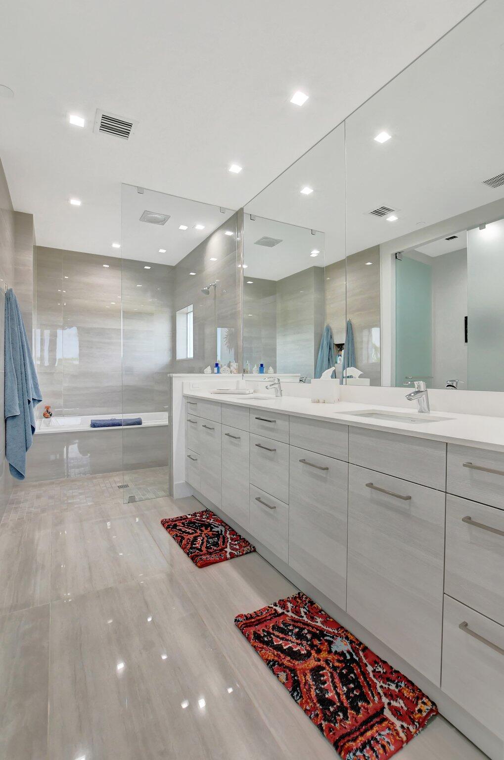 SPANISH RIVER TOWNHOMES - Residential