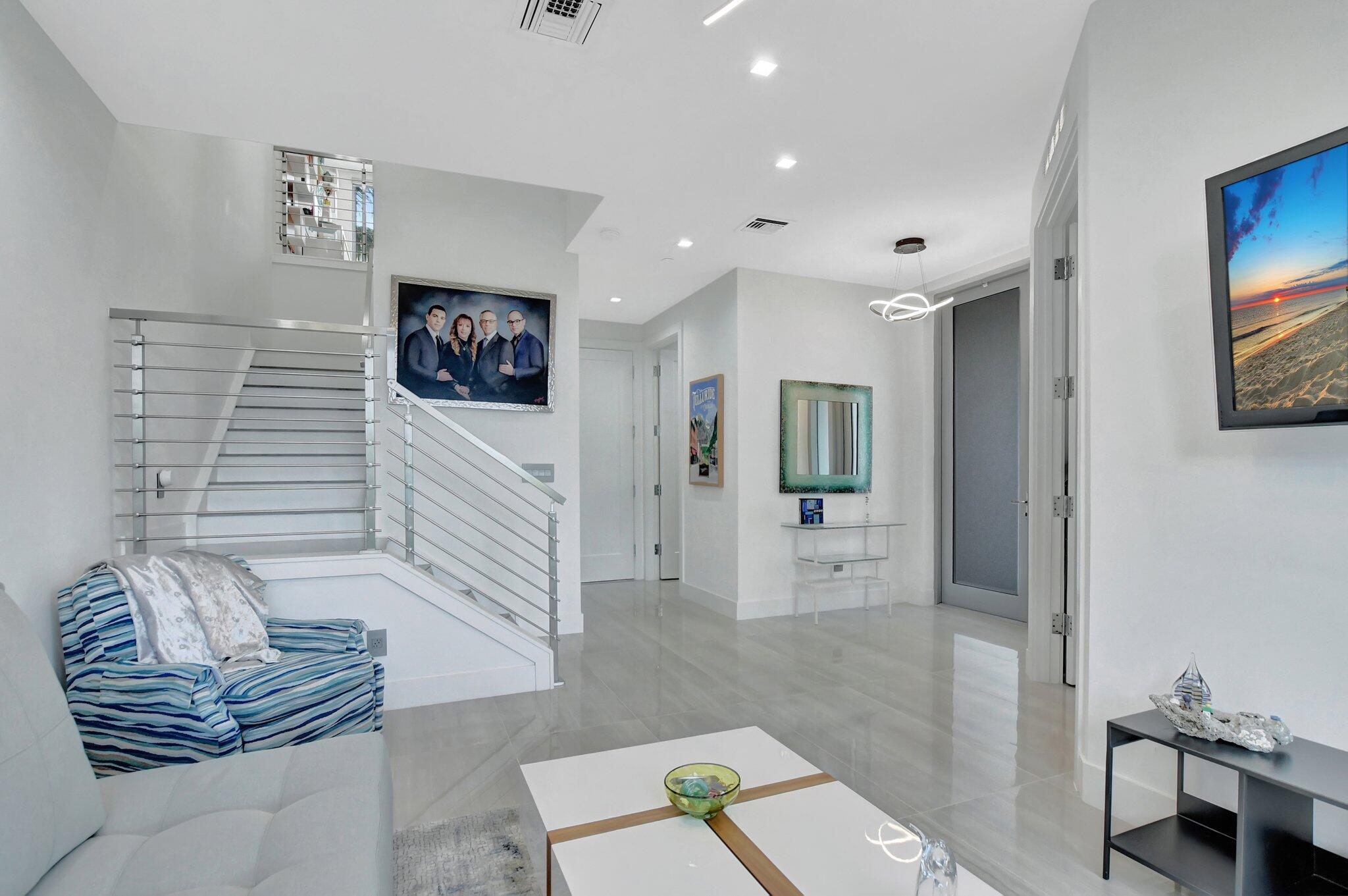 SPANISH RIVER TOWNHOMES - Residential