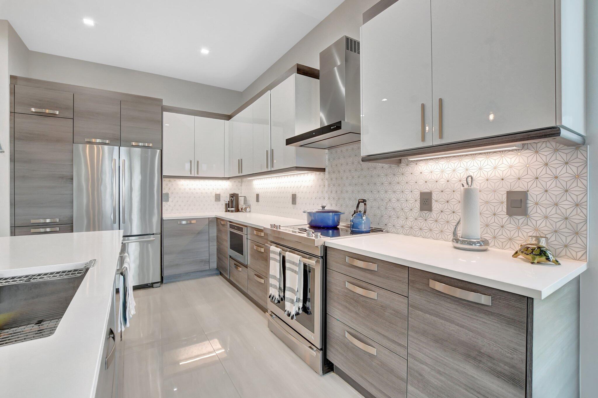 SPANISH RIVER TOWNHOMES - Residential