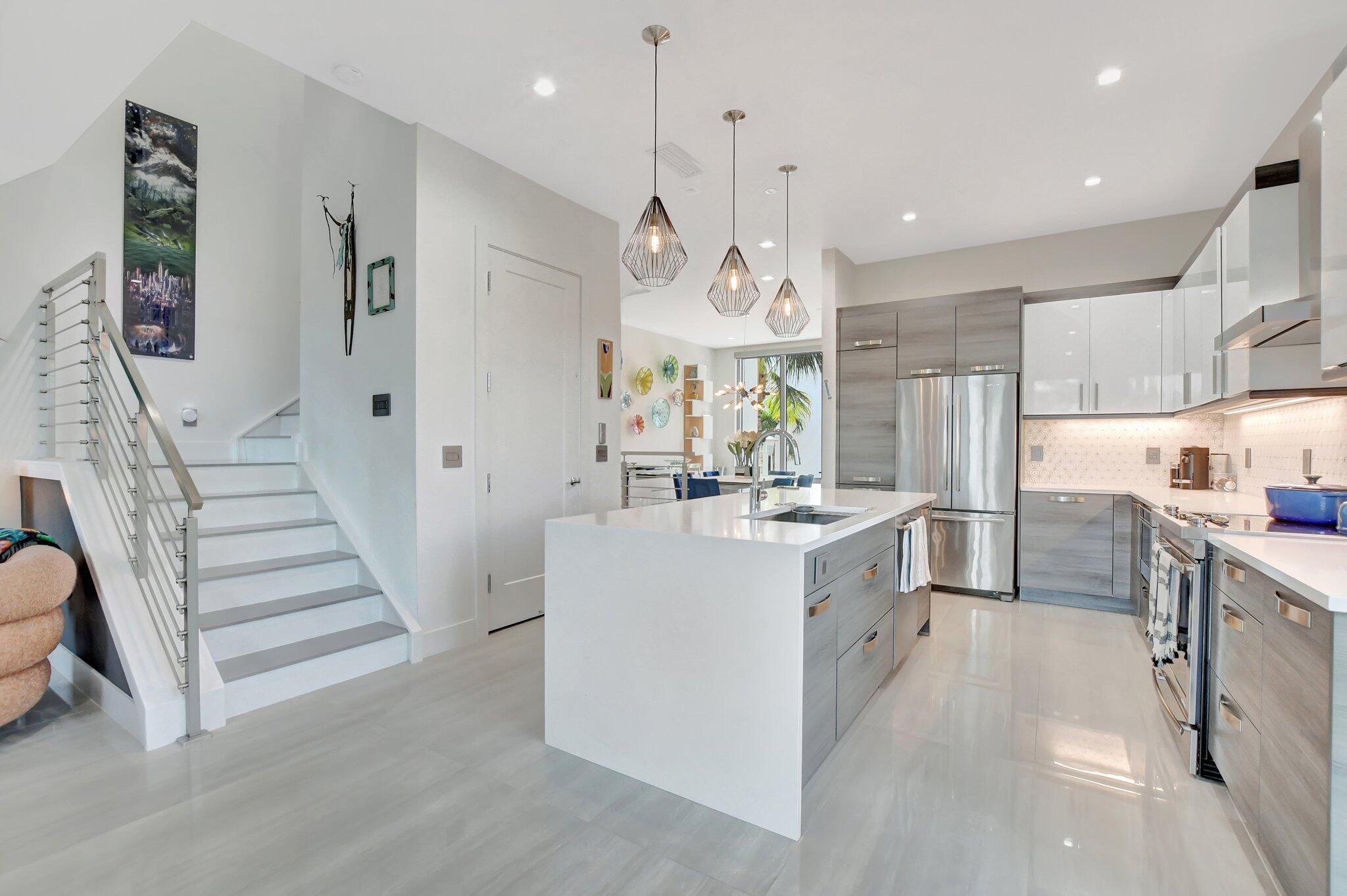 SPANISH RIVER TOWNHOMES - Residential