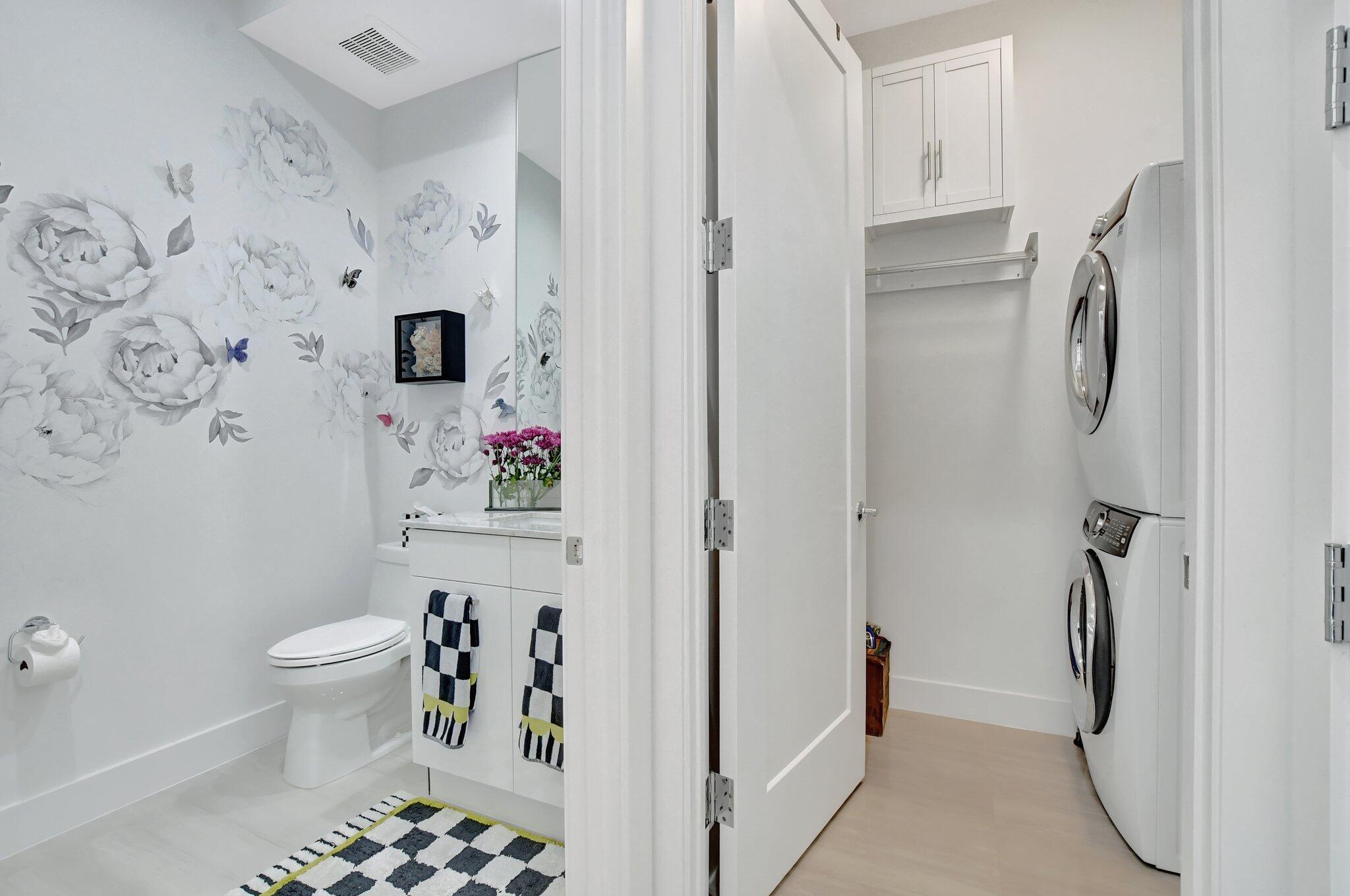 SPANISH RIVER TOWNHOMES - Residential