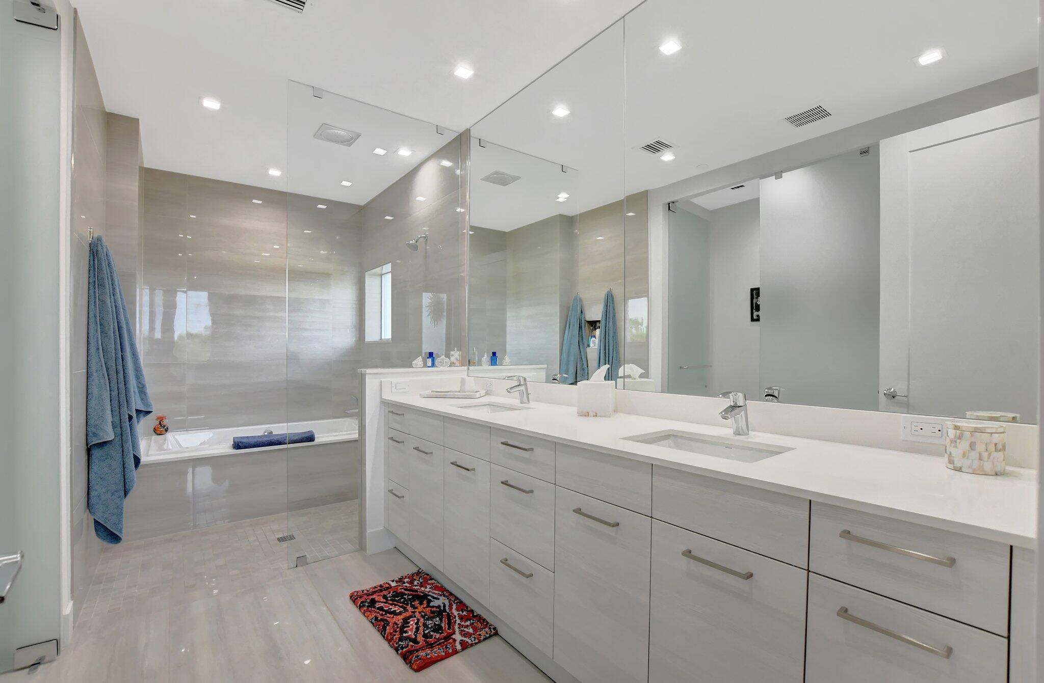 SPANISH RIVER TOWNHOMES - Residential