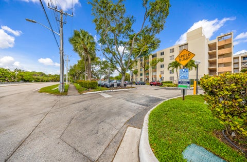 Tiny photo for 3249 Riverside Dr #D-202, Coral Springs, FL 33065 (MLS # B26006902)
