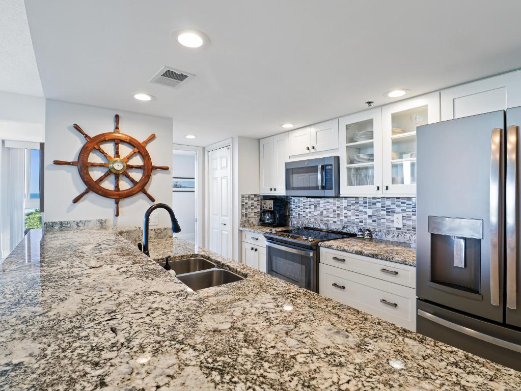 AQUANIQUE OCEAN CLUB, A CONDOMINIUM - Residential Lease