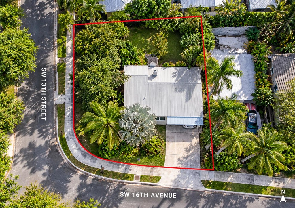 Photo of 600 SW 13TH Street, Fort Lauderdale, FL 33315 (MLS # B26088410)