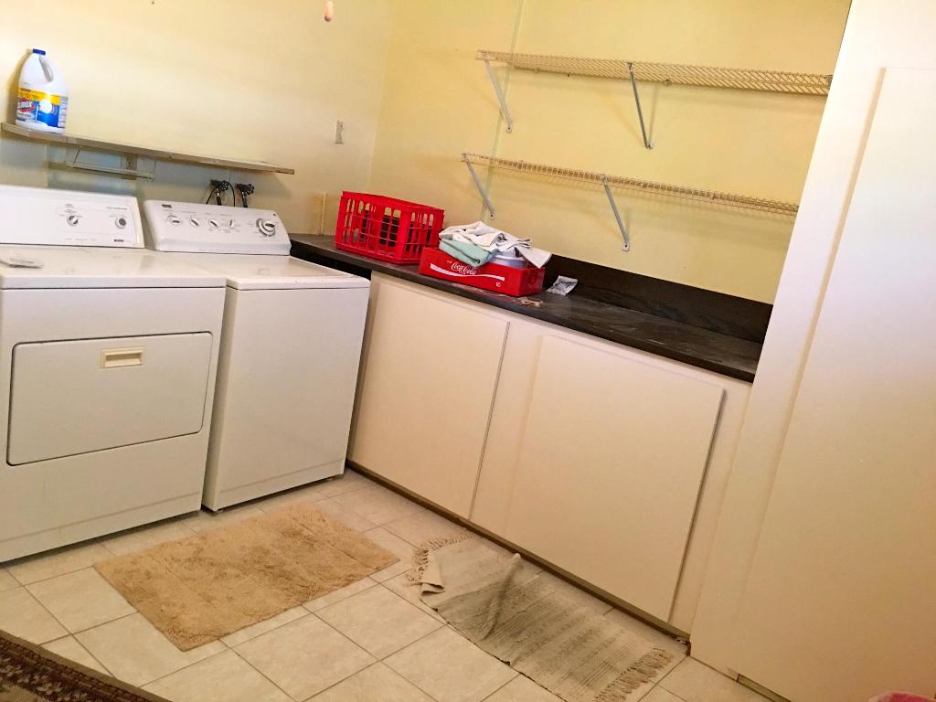 MONTEZ GARDENS - Residential Lease