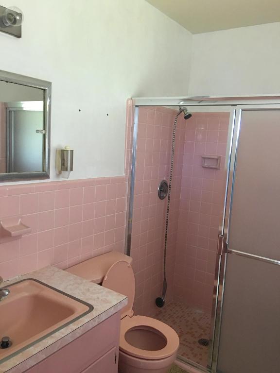 MONTEZ GARDENS - Residential Lease