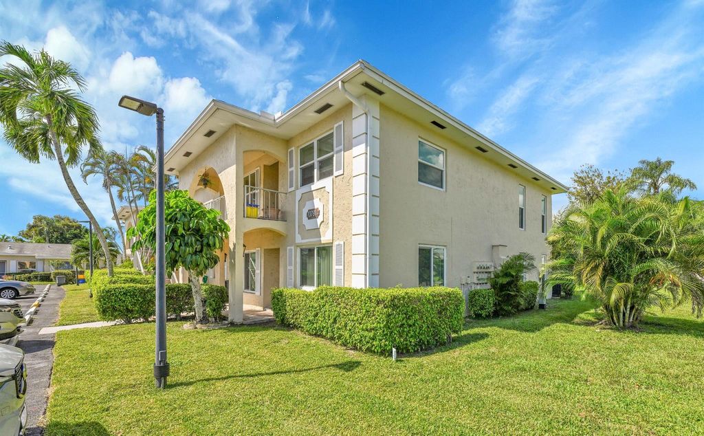 Photo of 13791 Flora Place #D, Delray Beach, FL 33484 (MLS # R11134926)