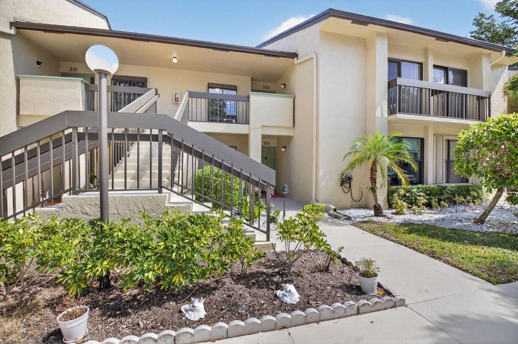 Photo of 5055 Oak Hill Lane #222, Delray Beach, FL 33484 (MLS # R11133430)