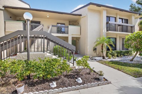 5055 Oak Hill Lane 222 Delray Beach FL 33484