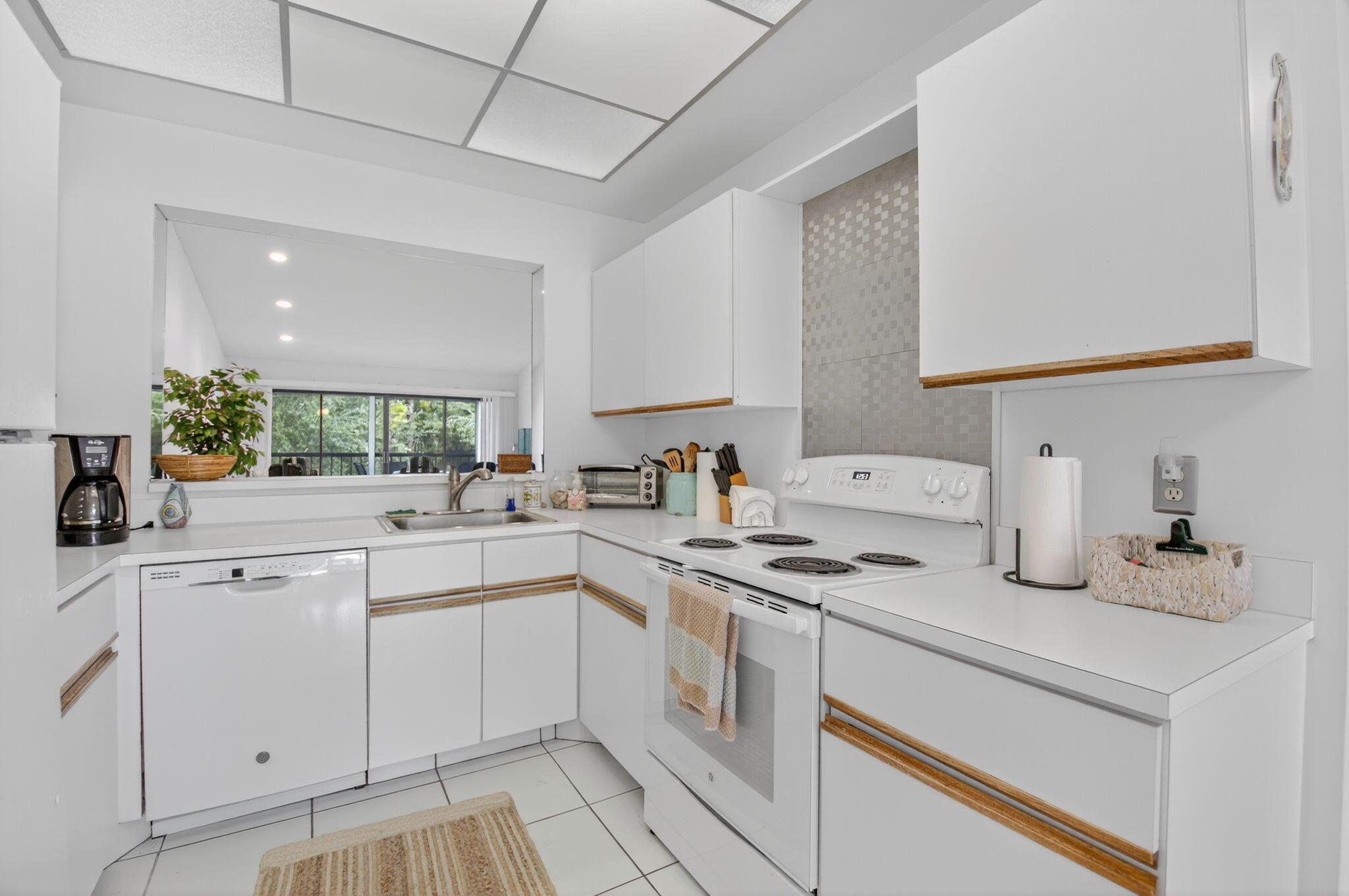 BOCA DELRAY I-III CONDO S - Residential