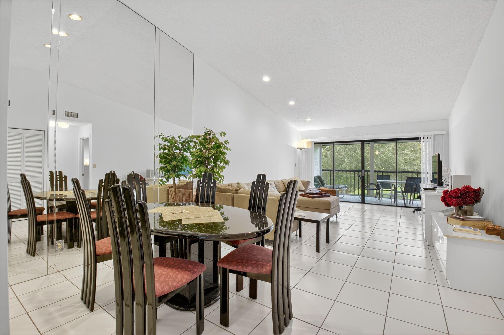 5055 Oak Hill Lane 222
