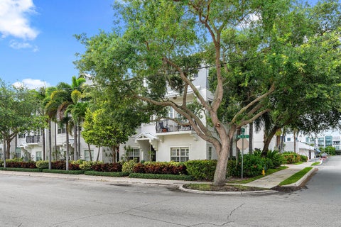 Photo of 290 NE 5th Avenue #9, Delray Beach, FL 33483 (MLS # B26041112)