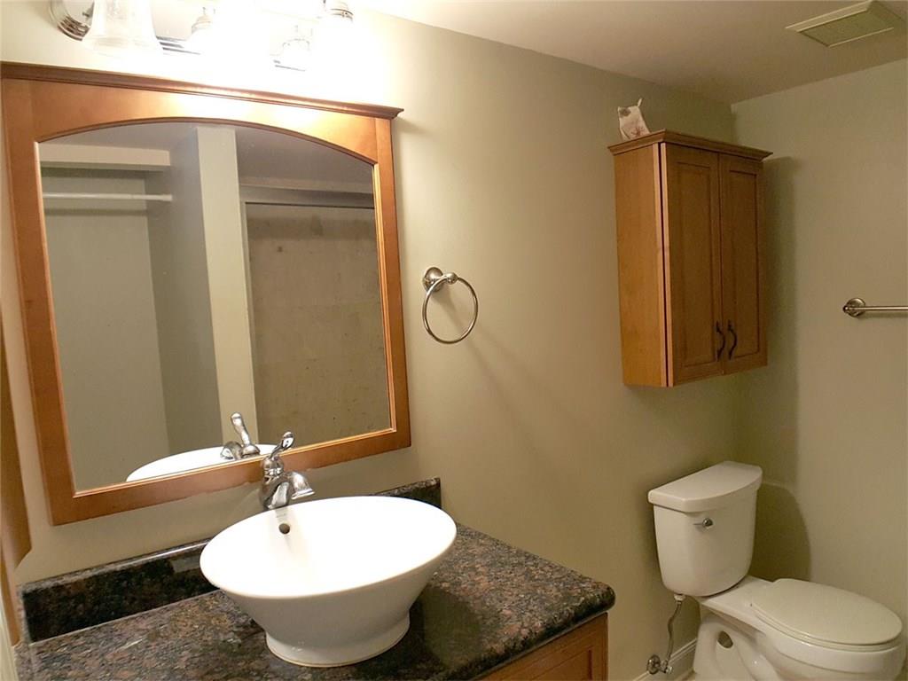 Oakland Forest Condo - Residential